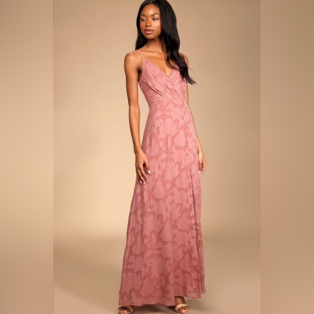 NWOT Lulu’s Cue the Romance Rose Pink Floral Burnout Maxi Dress